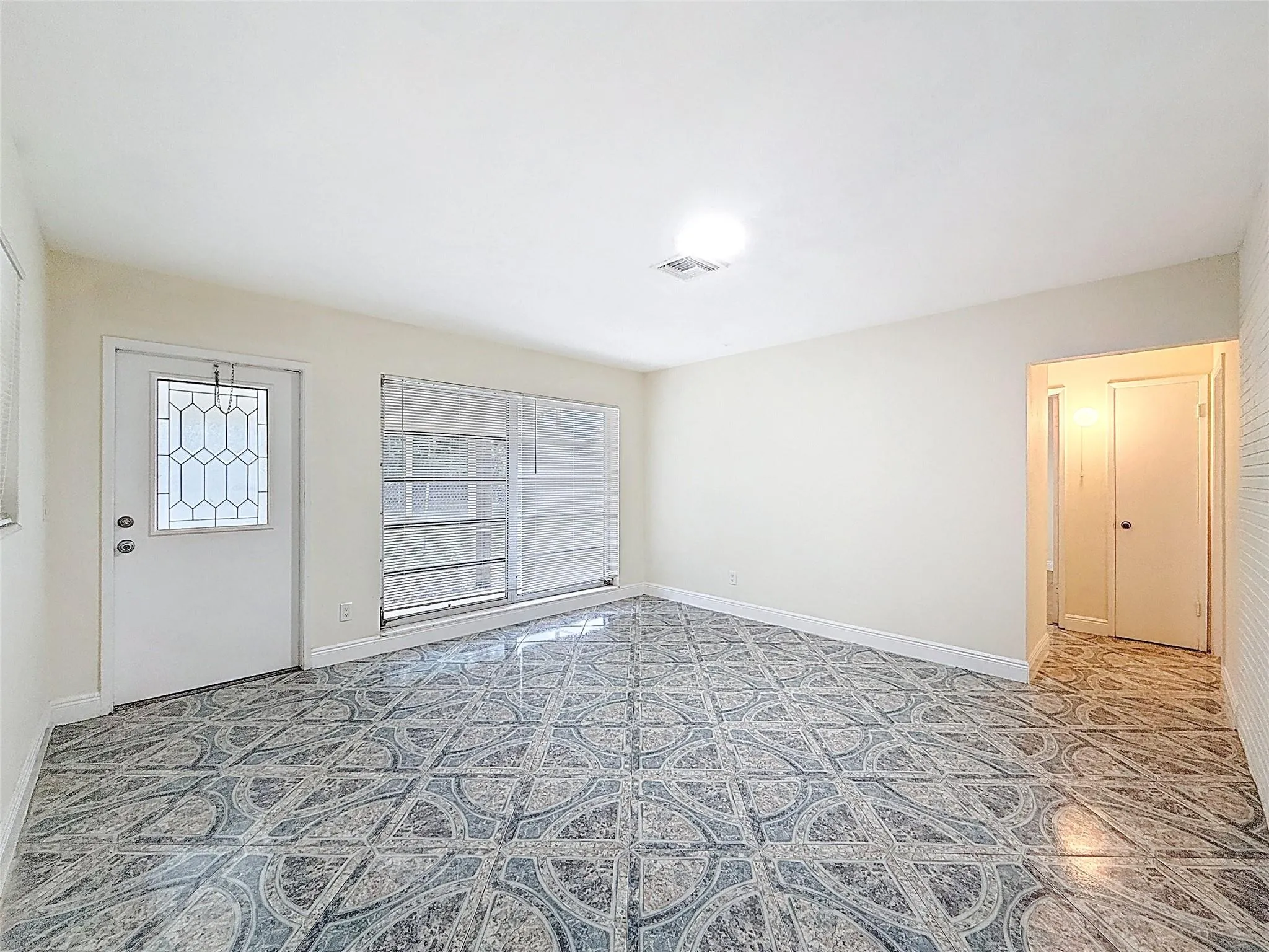 242 NE 26th Ct