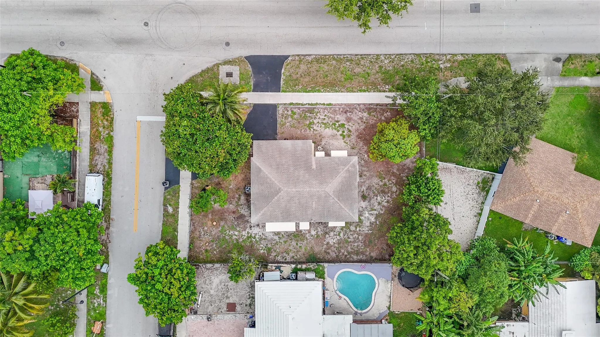 242 NE 26th Ct