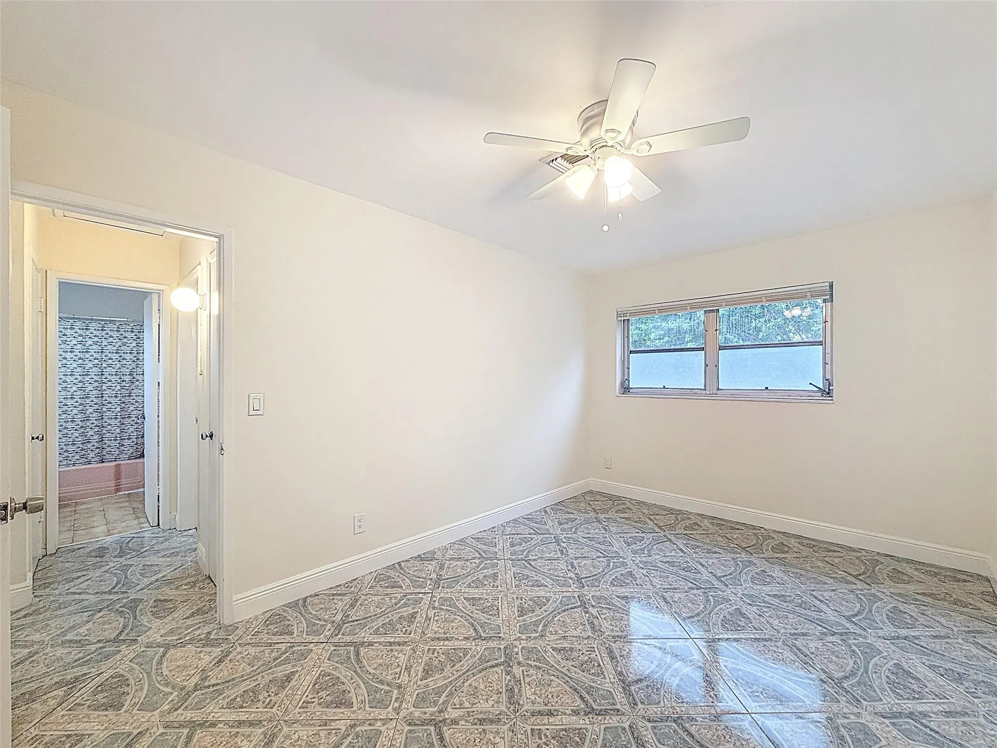 242 NE 26th Ct
