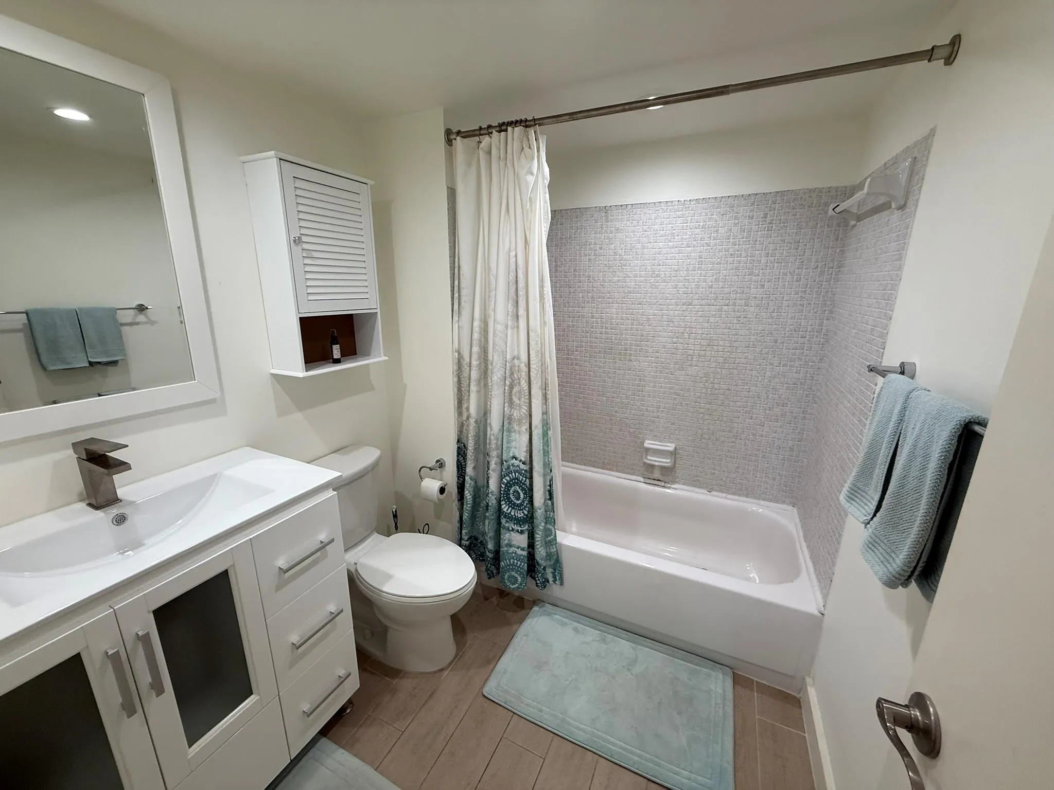 5300 NE 24th Ter, #525c