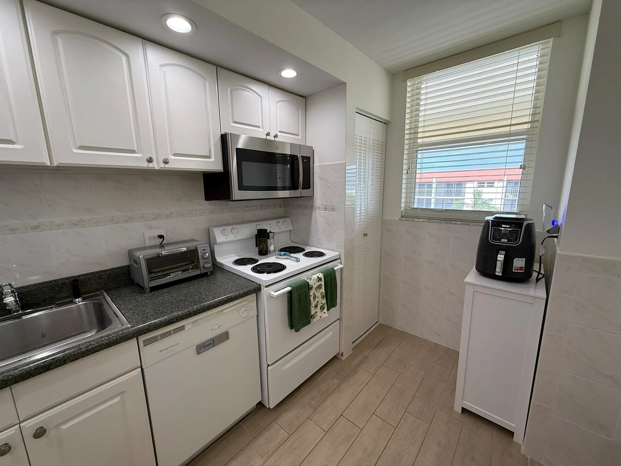 5300 NE 24th Ter, #525c