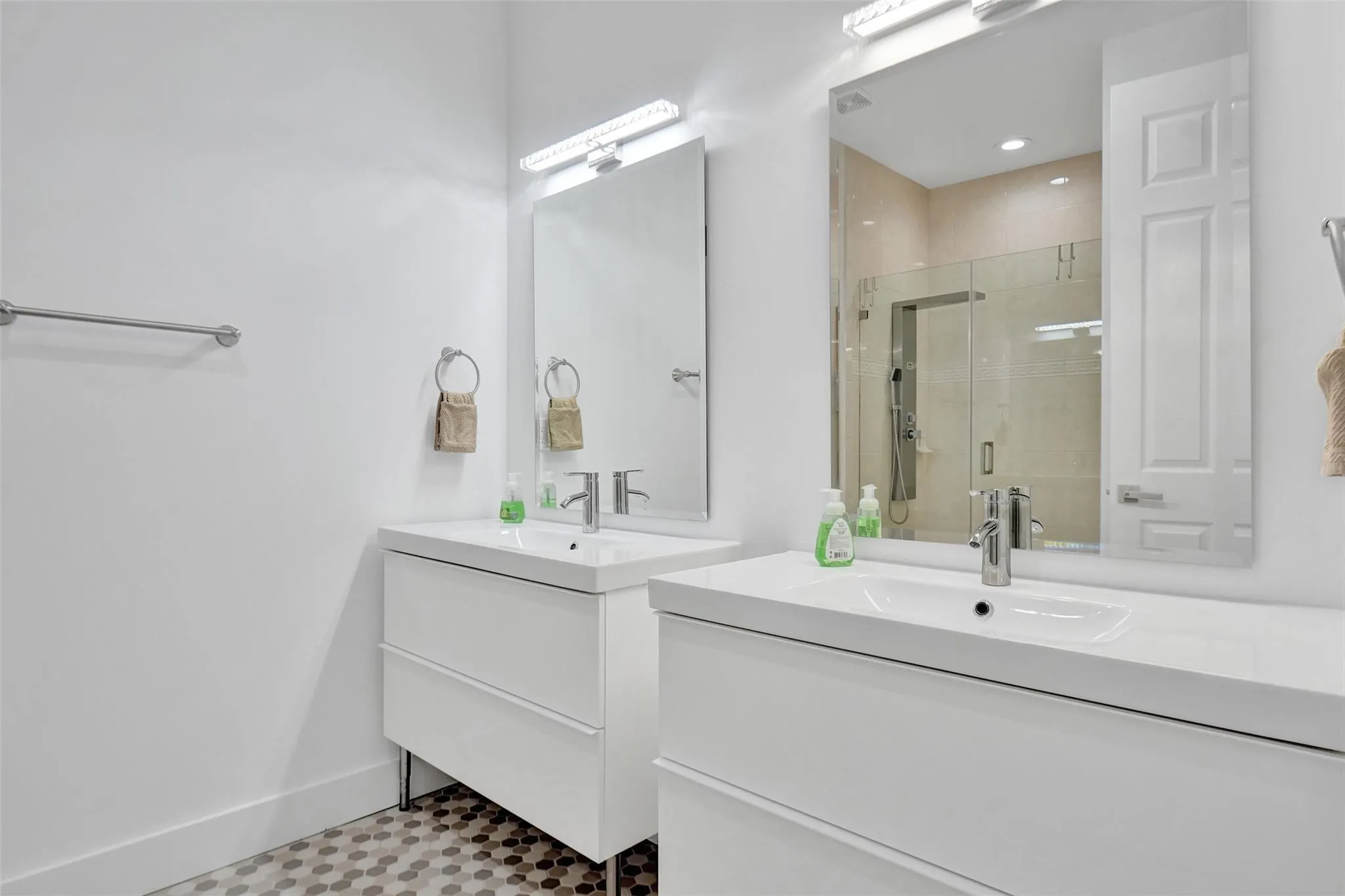 121 SE 7th Ave, #121