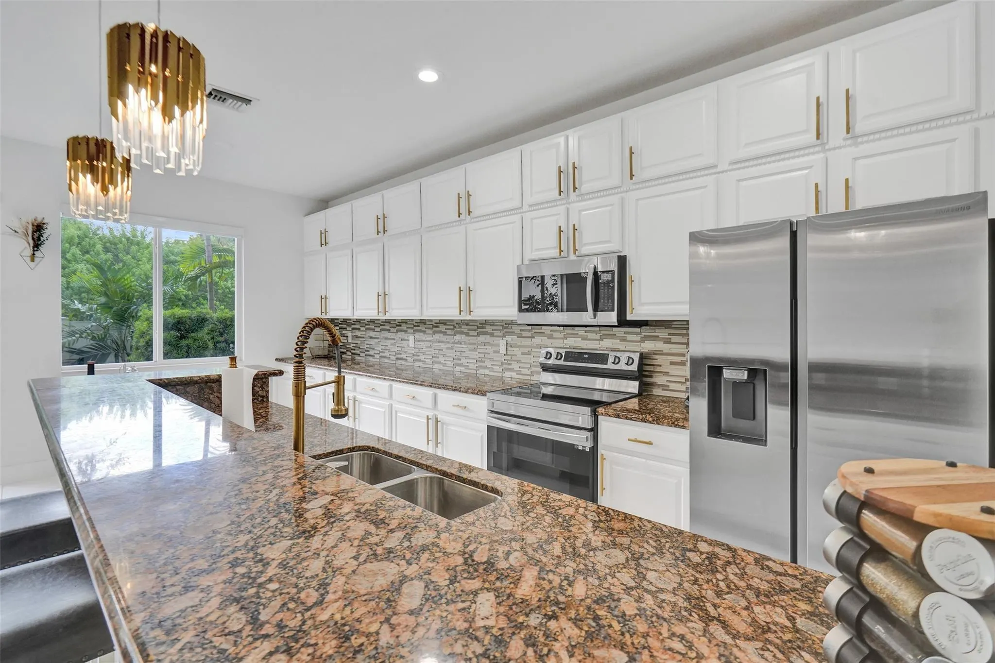 121 SE 7th Ave, #121
