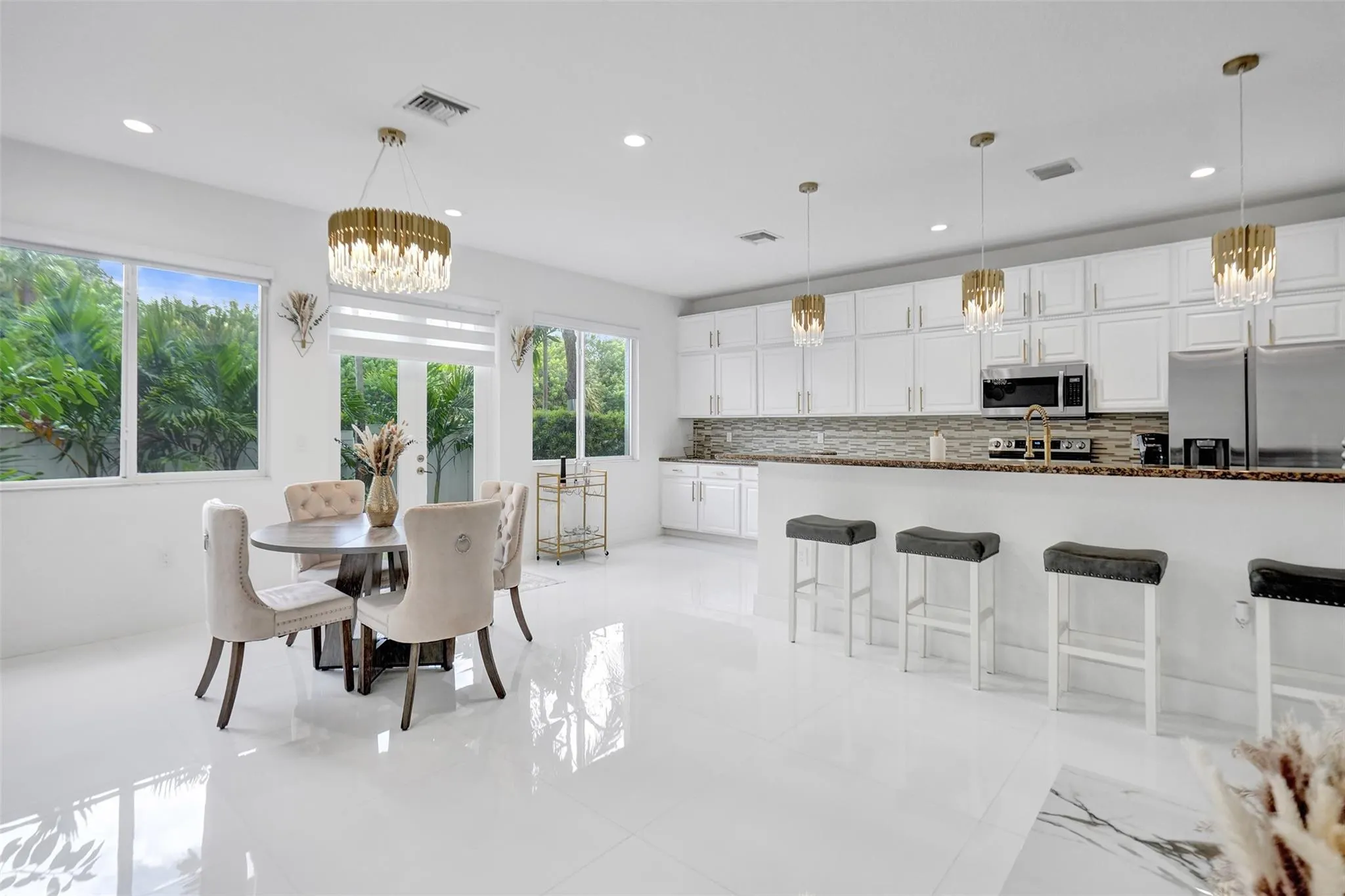 121 SE 7th Ave, #121