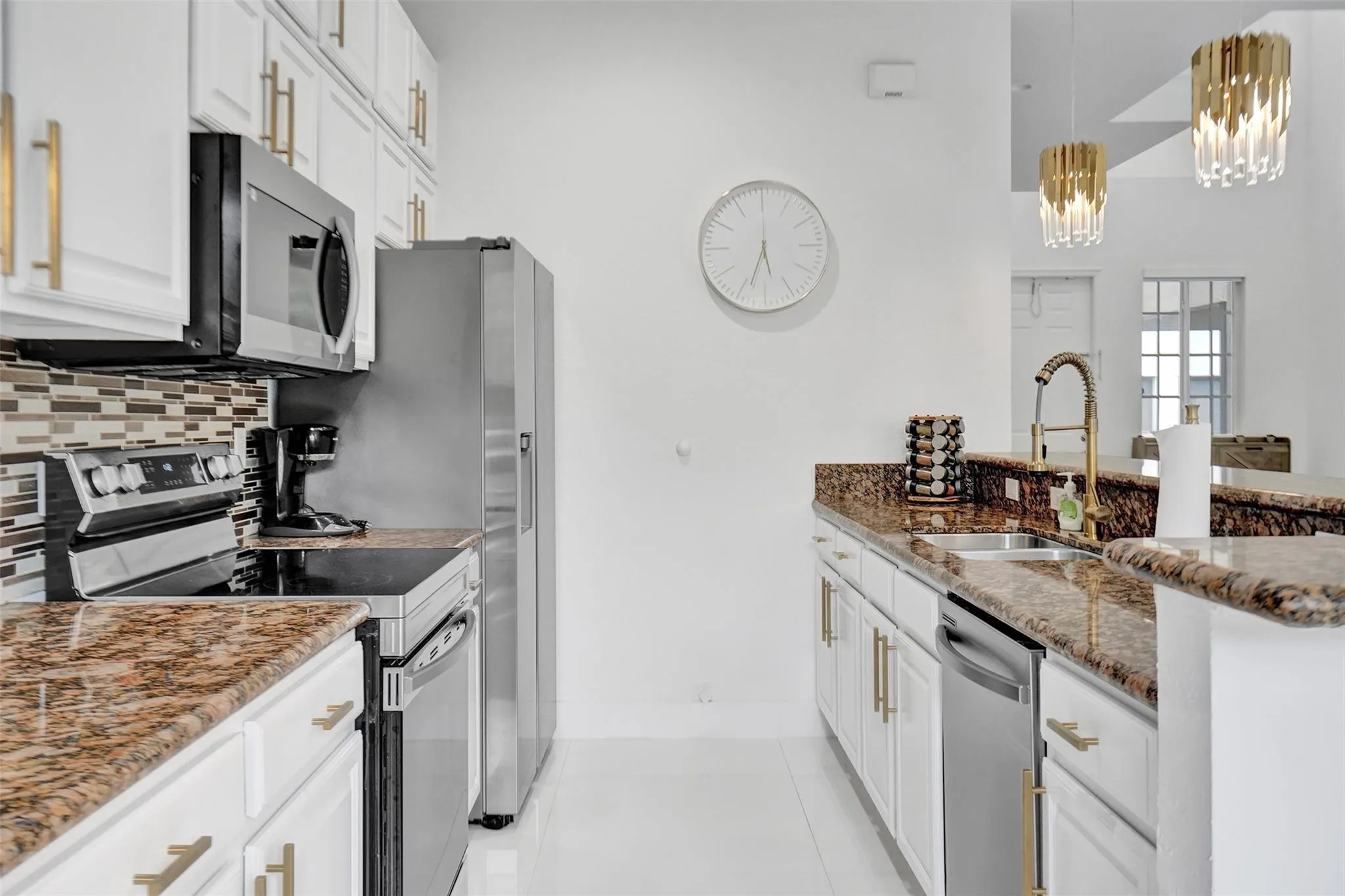 121 SE 7th Ave, #121