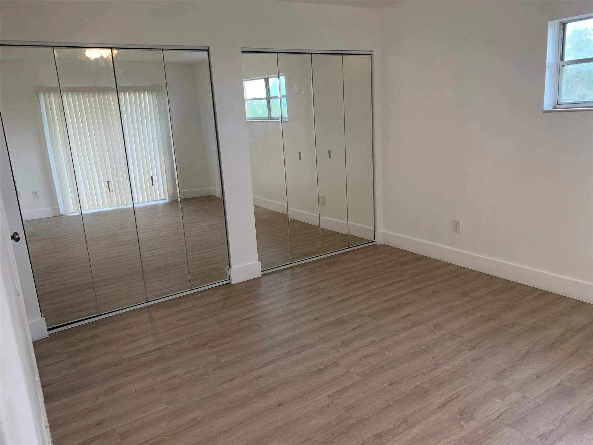 4121 Stirling Rd, #401