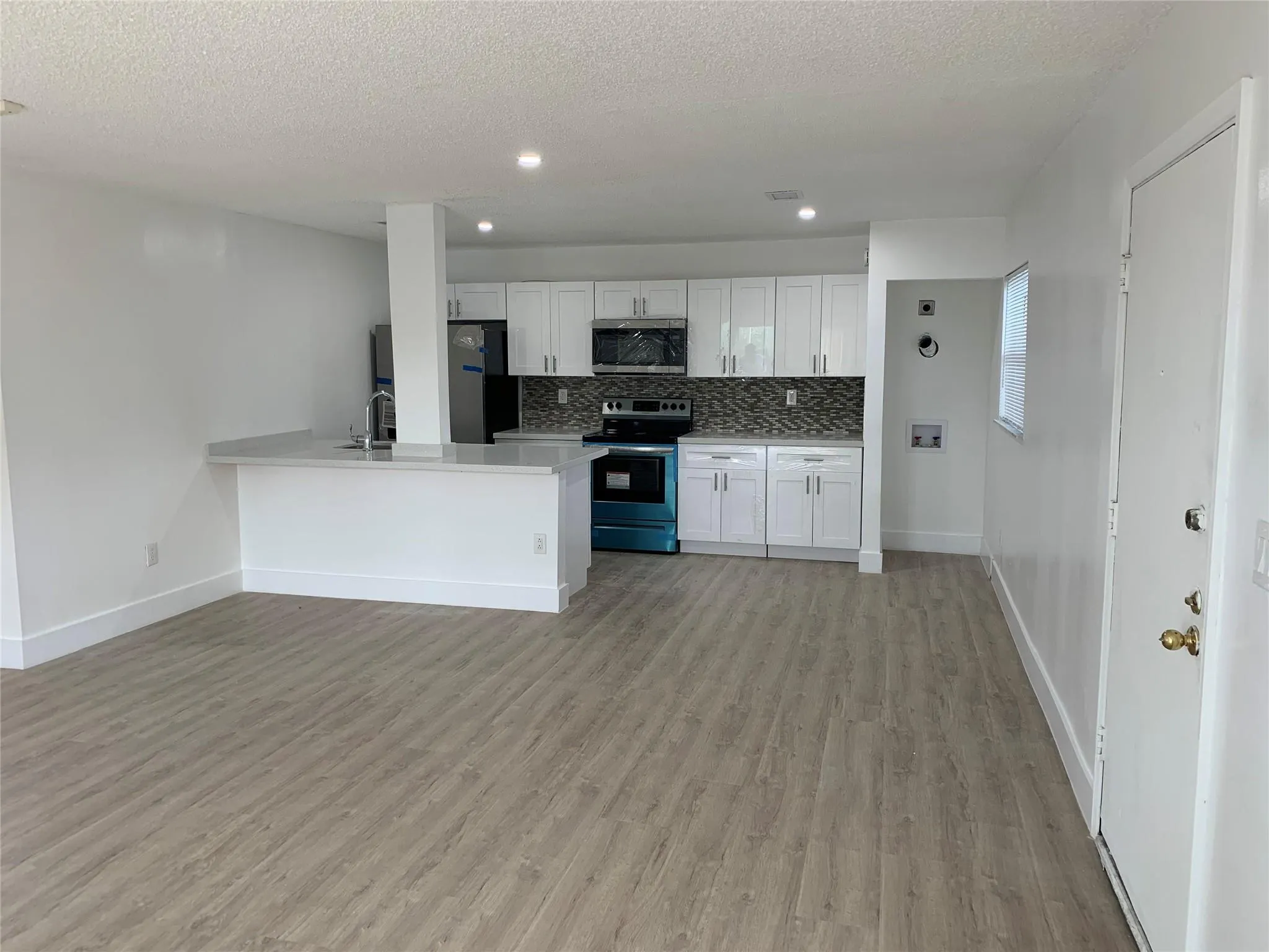 4121 Stirling Rd, #401