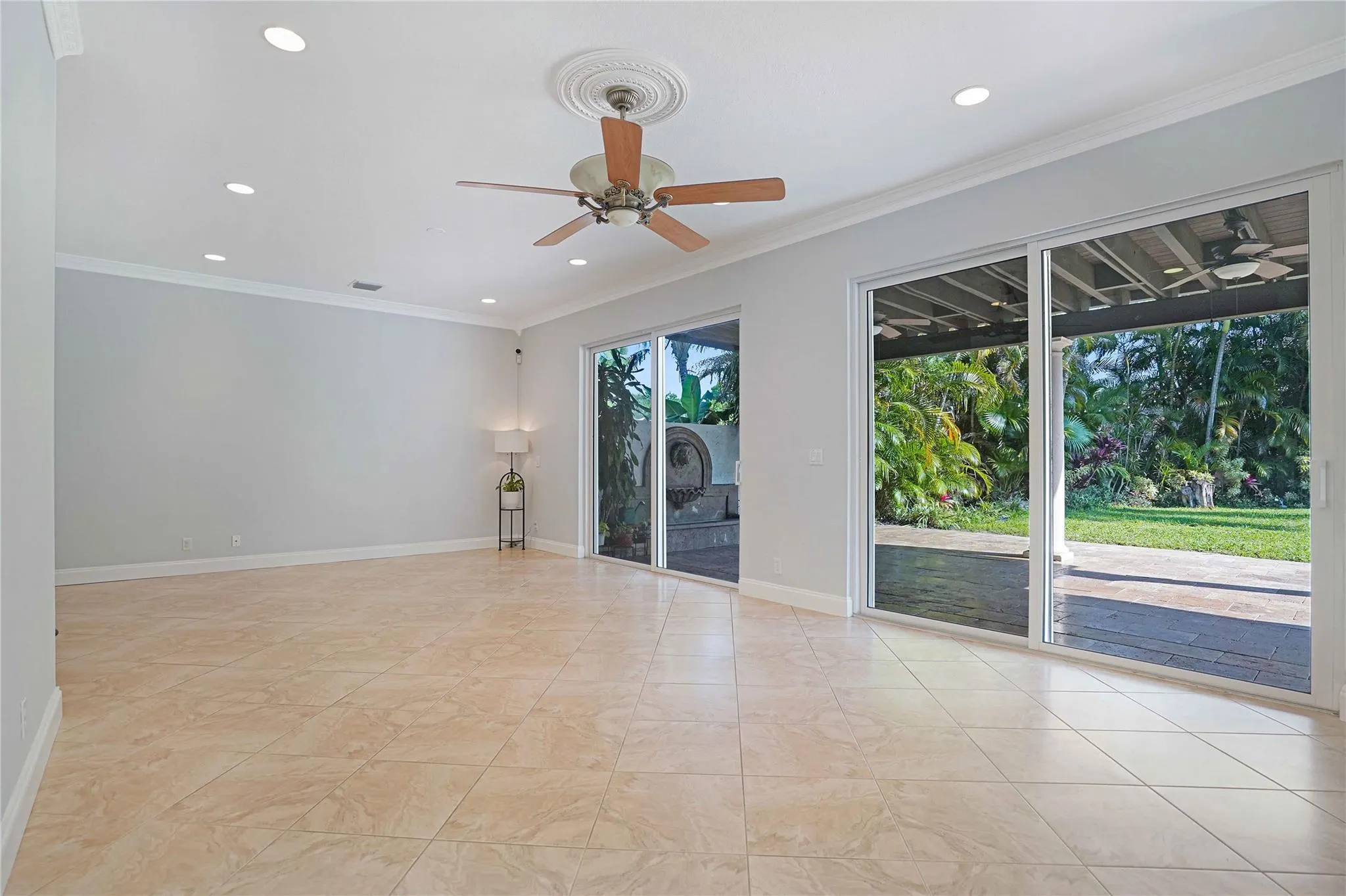 1828 NW 48th Ter