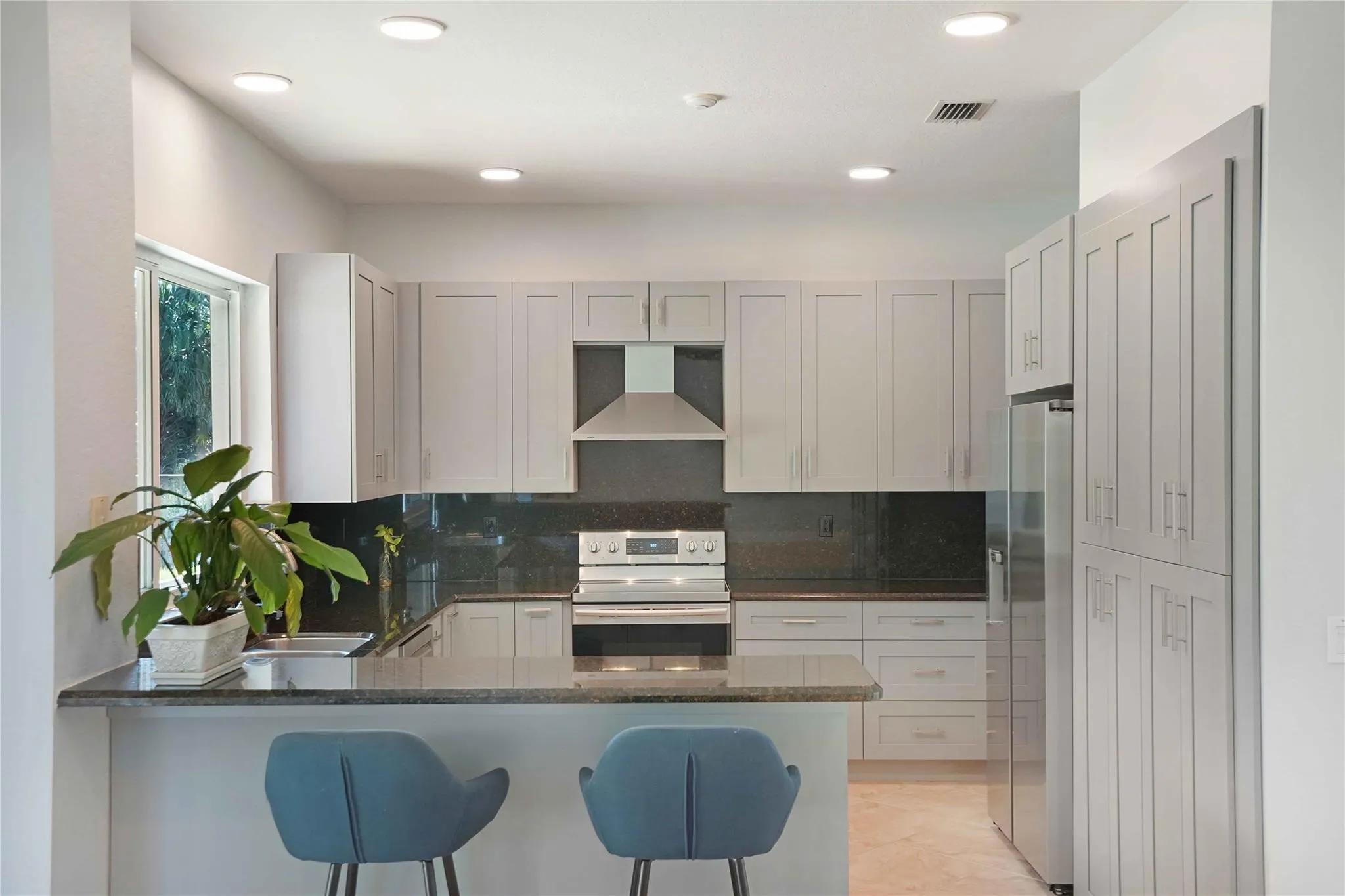 1828 NW 48th Ter