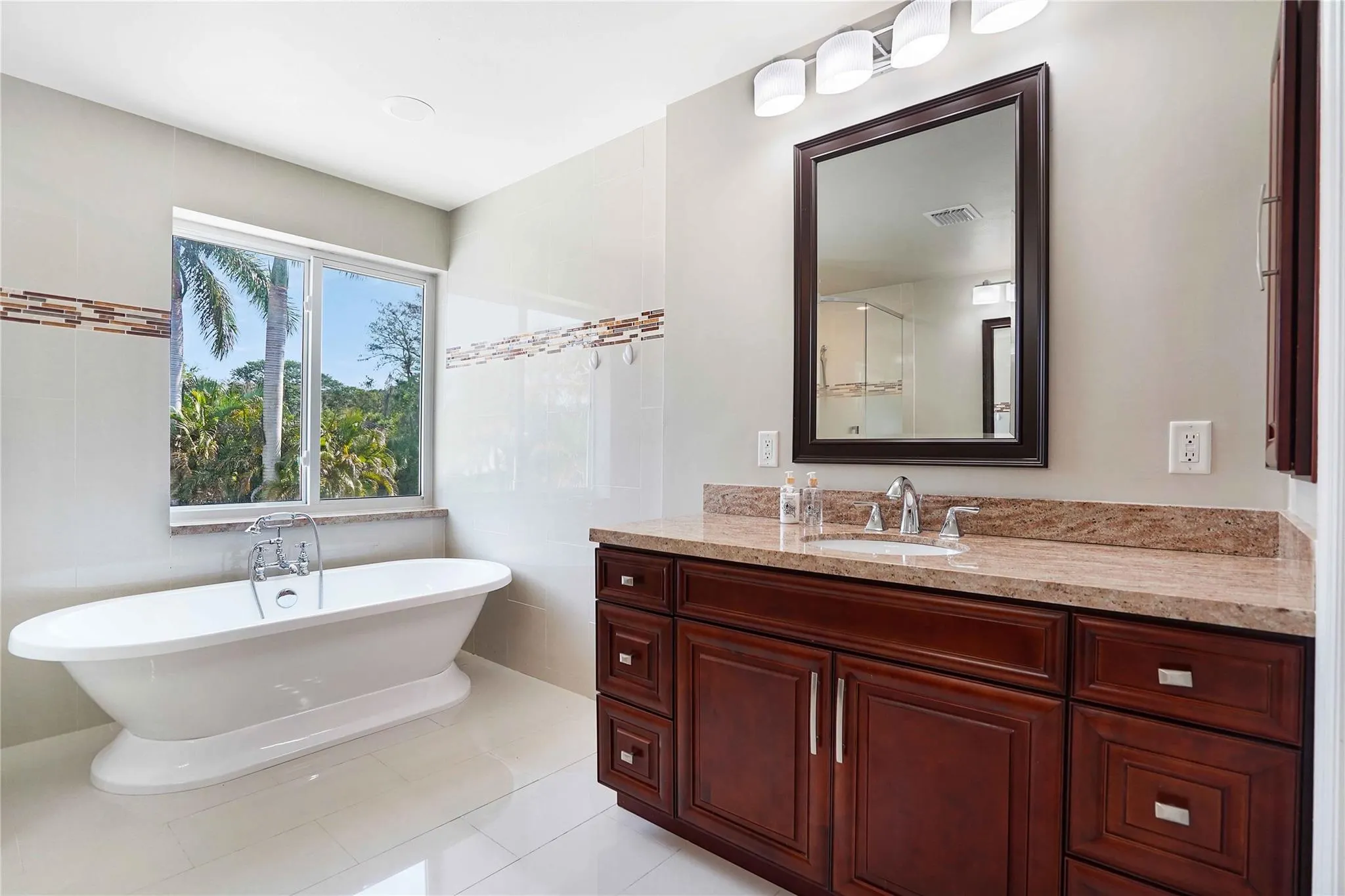 1828 NW 48th Ter