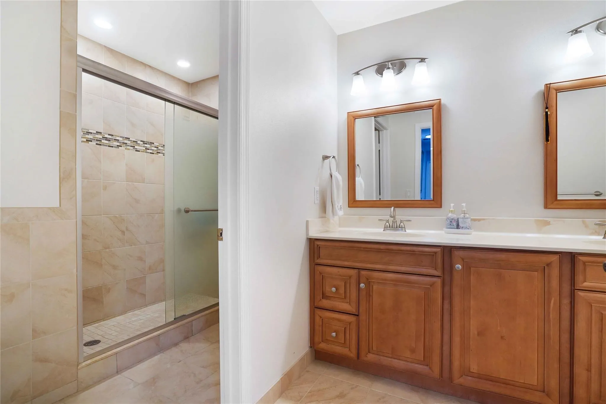 1828 NW 48th Ter