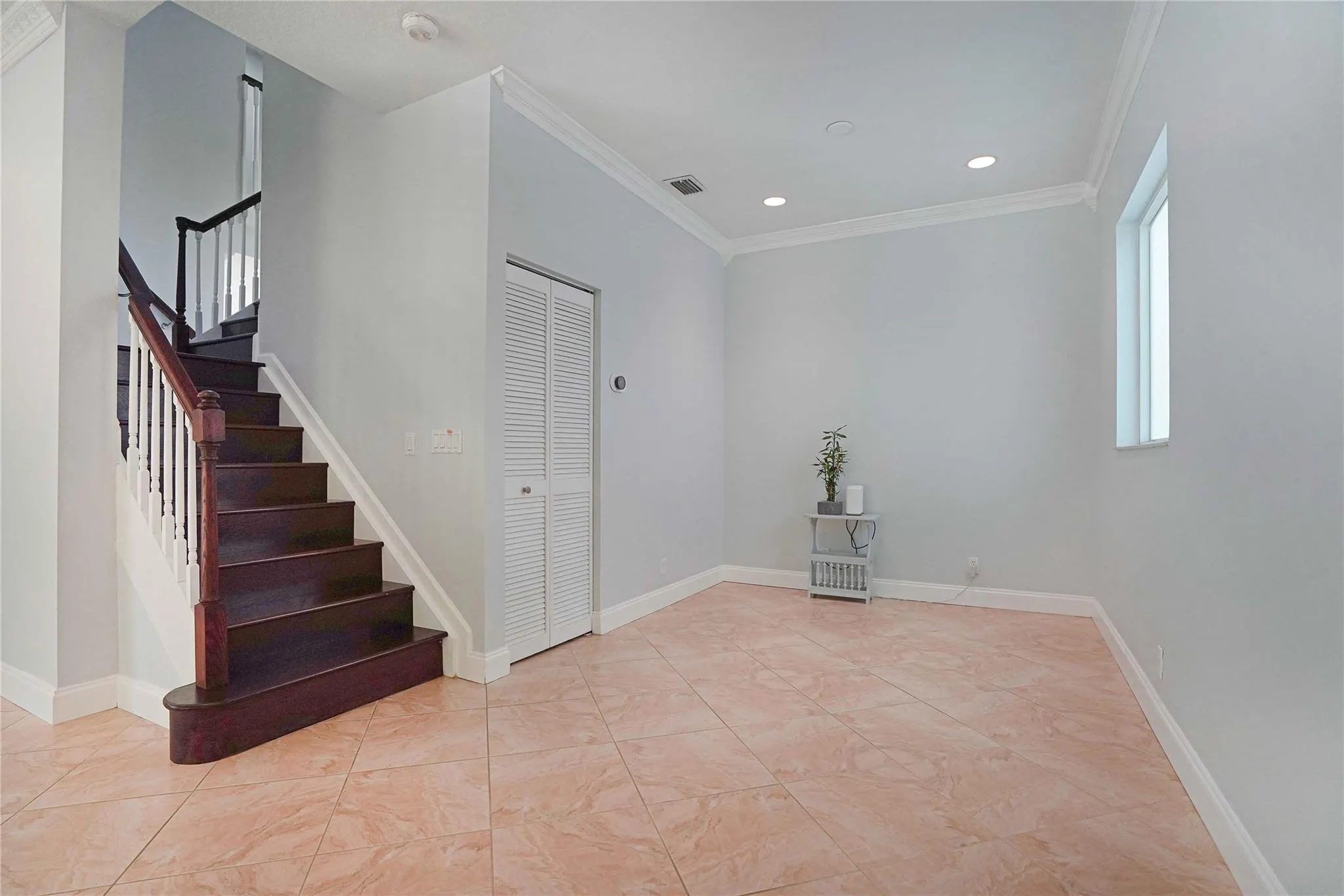 1828 NW 48th Ter
