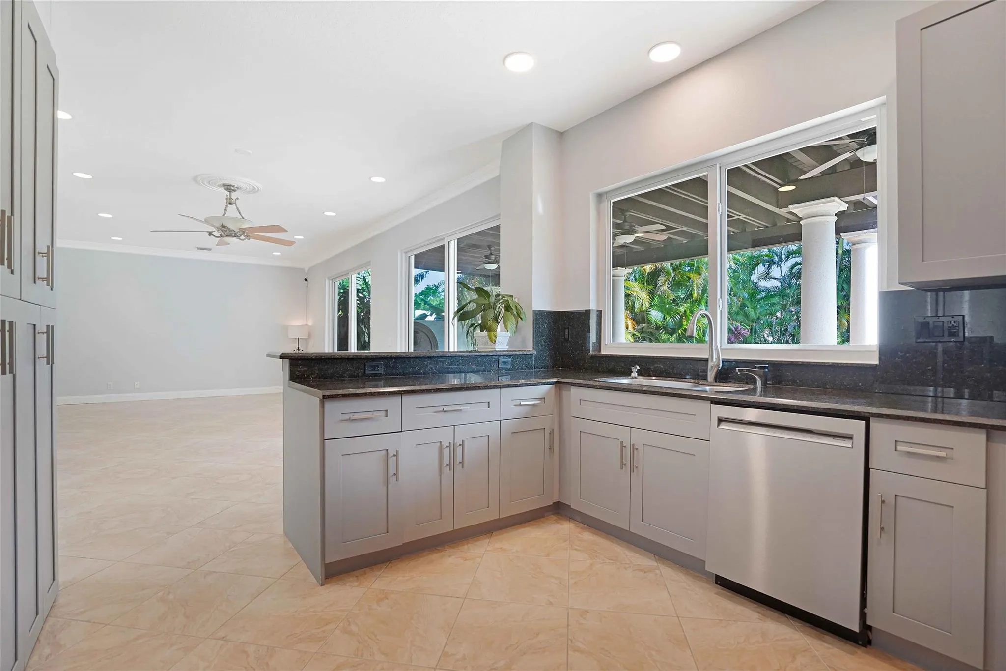 1828 NW 48th Ter