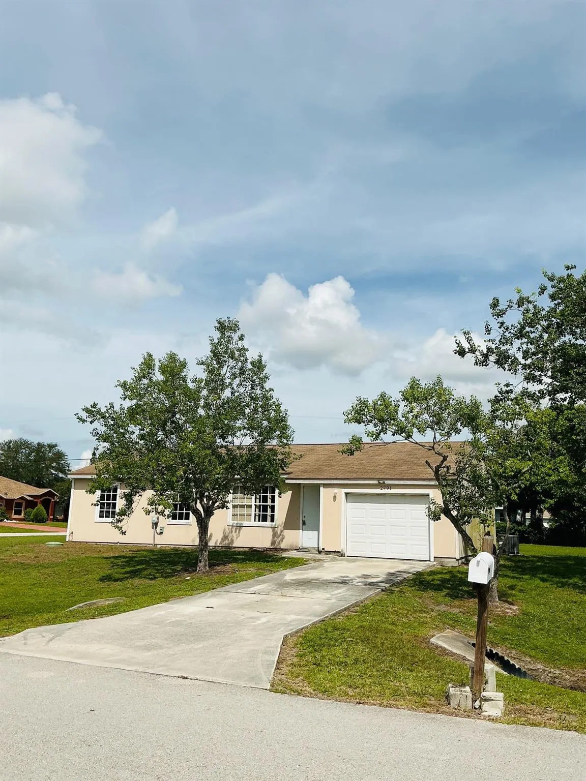 2791 SE Buccaneer Cir