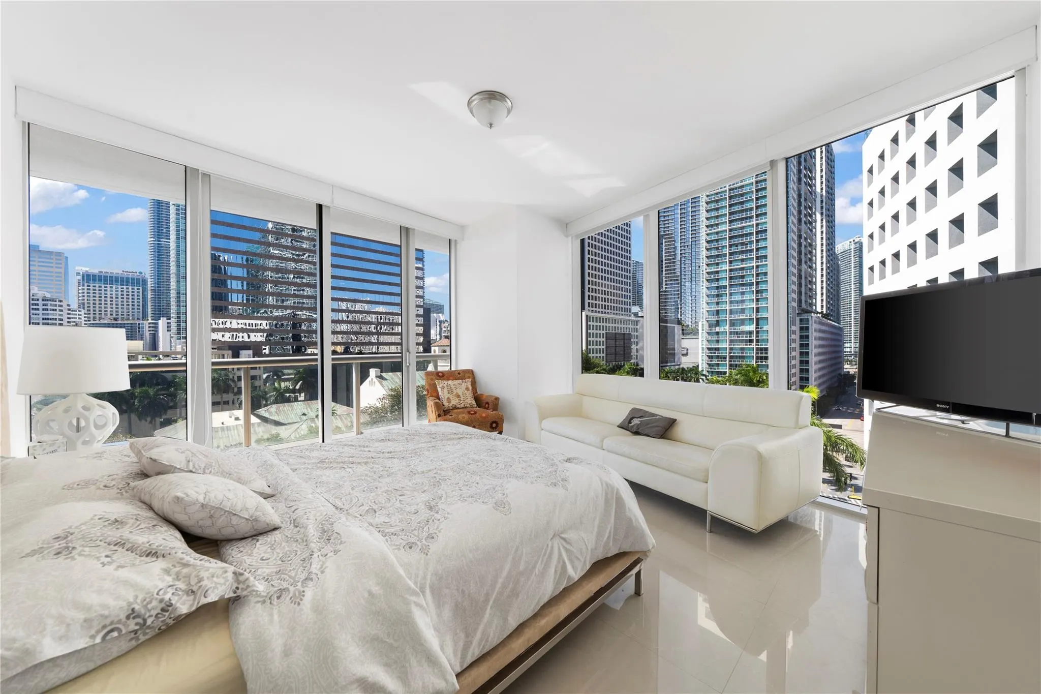495 Brickell Ave, #811