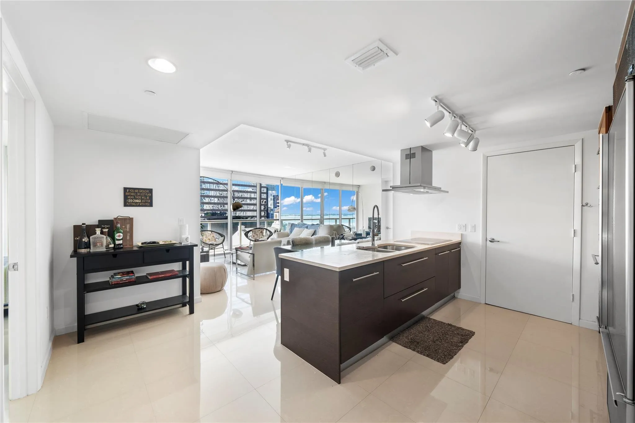 495 Brickell Ave, #811