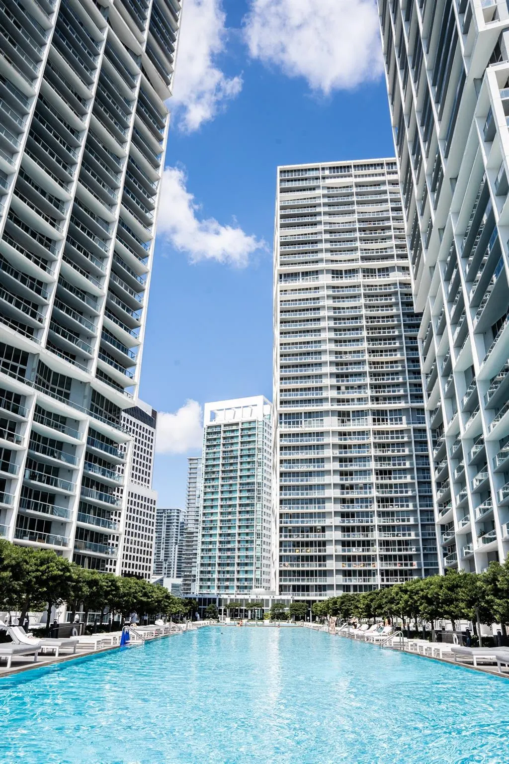 495 Brickell Ave, #811