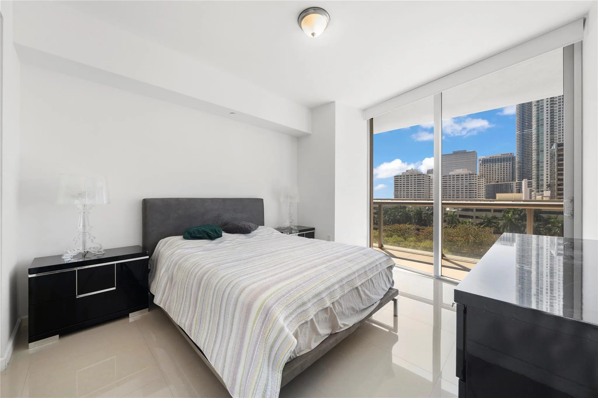 495 Brickell Ave, #811