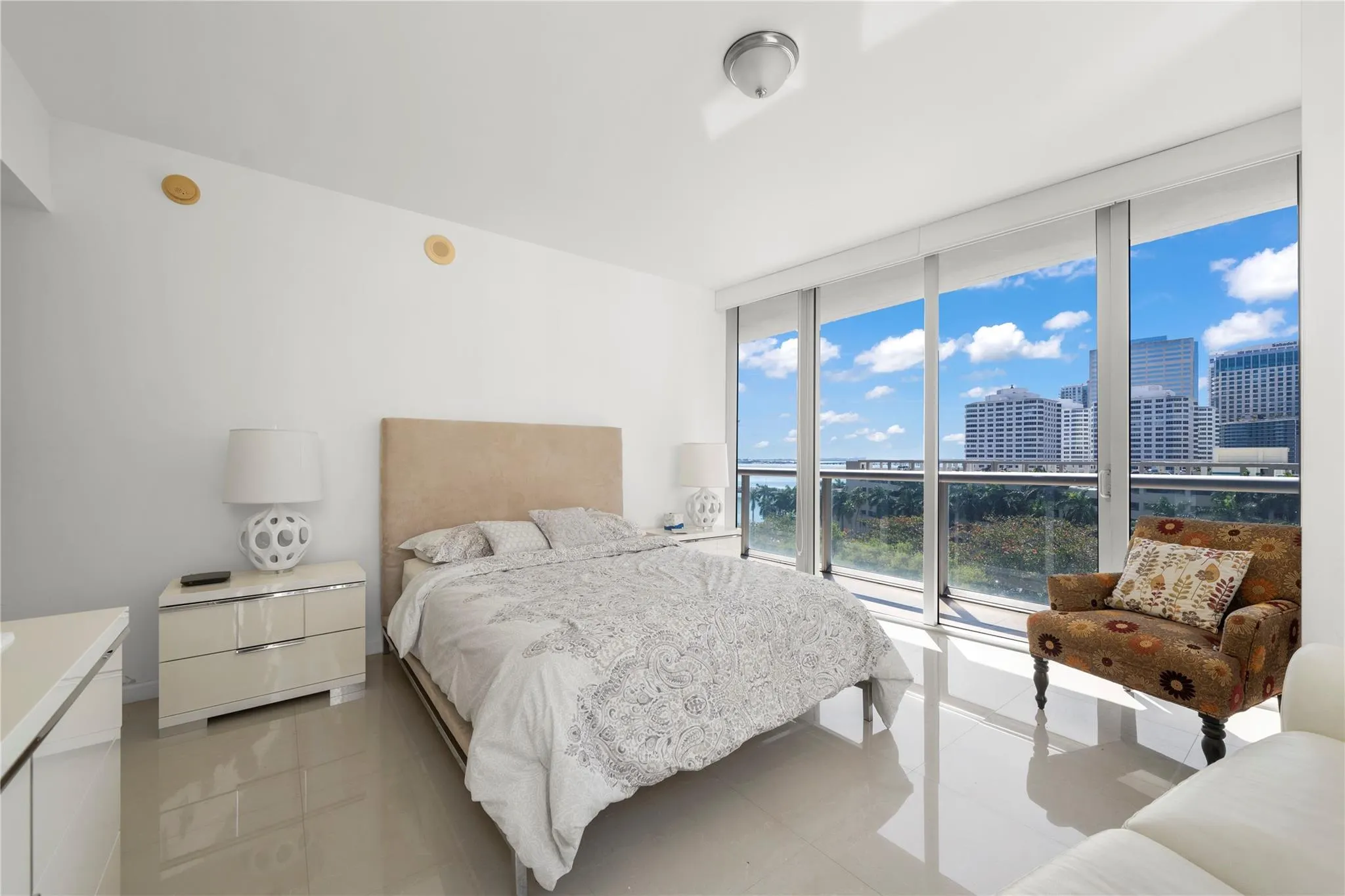 495 Brickell Ave, #811