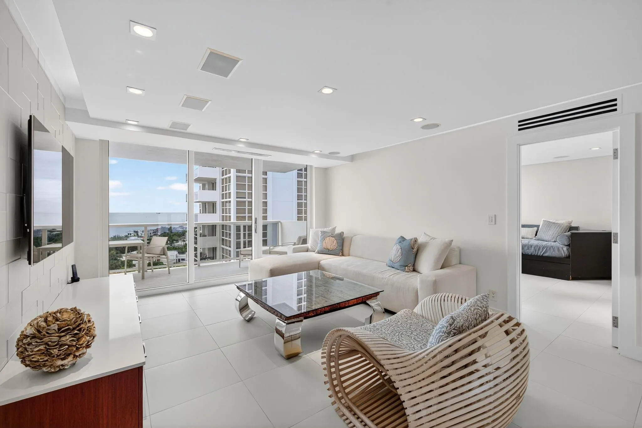 2715 N Ocean Blvd, #15D