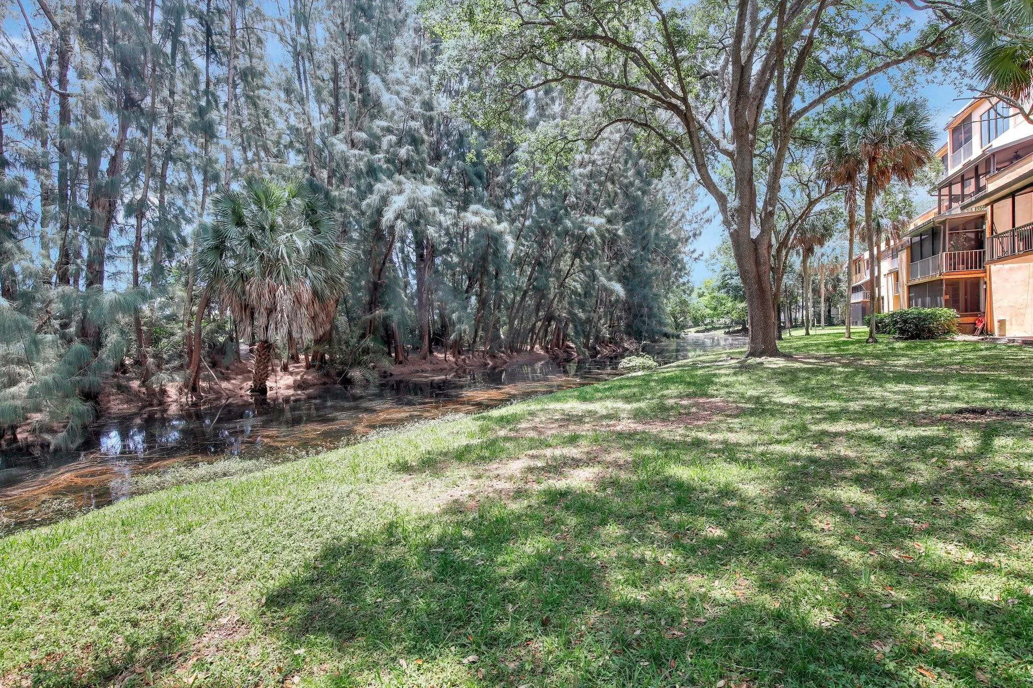 400 Commodore Dr, #313