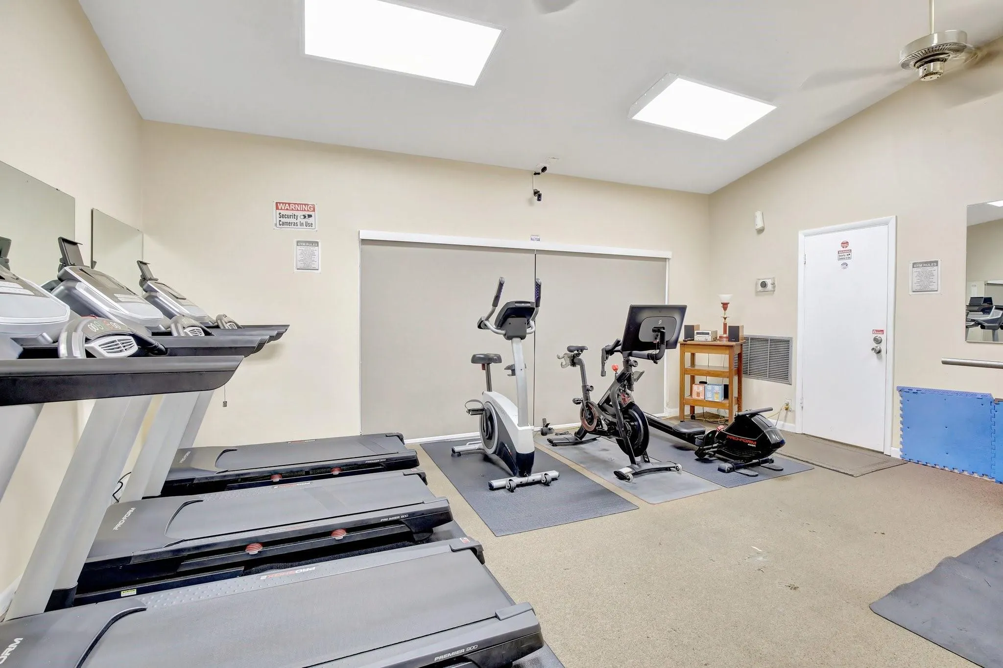 400 Commodore Dr, #313