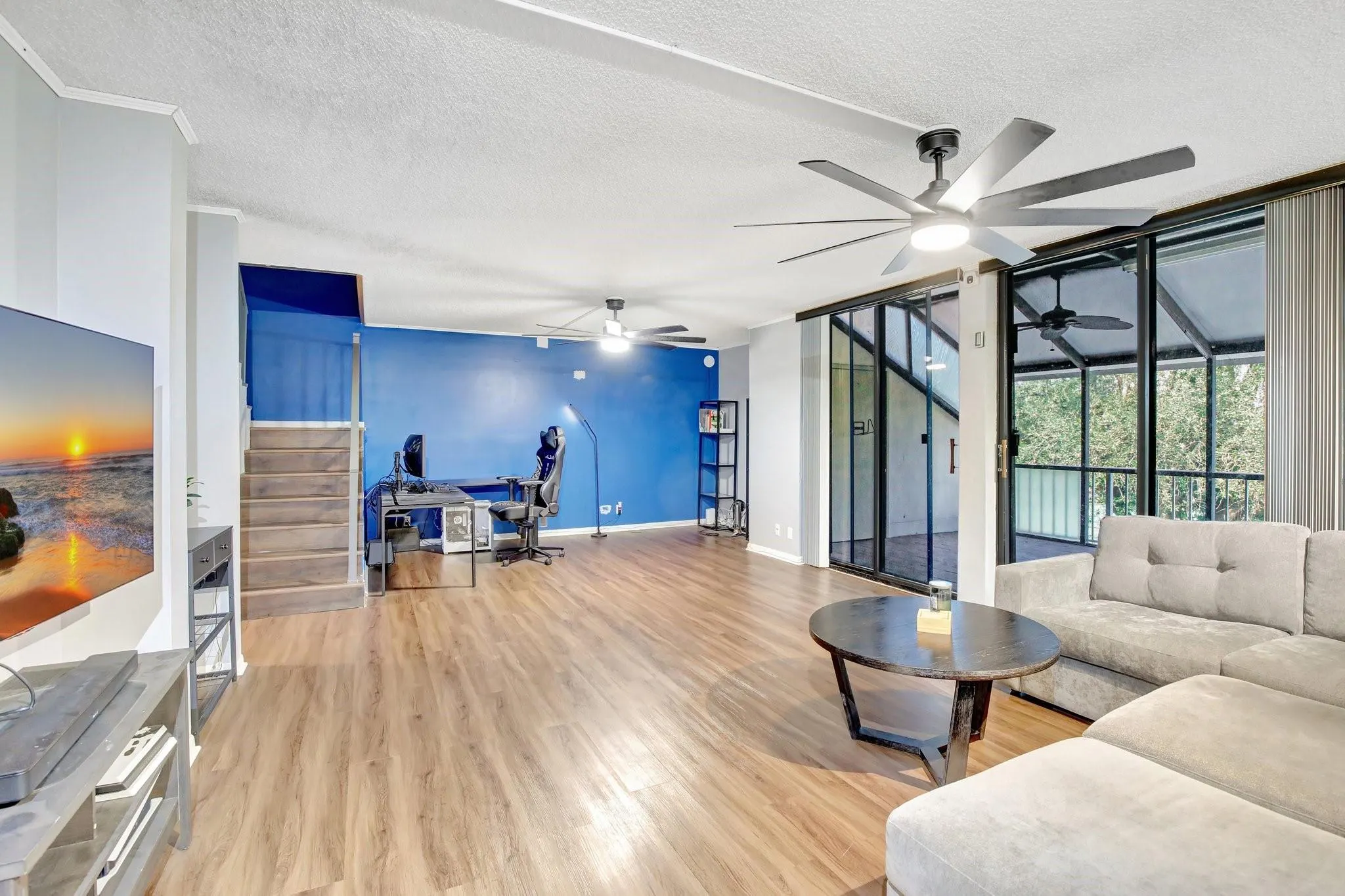 400 Commodore Dr, #313