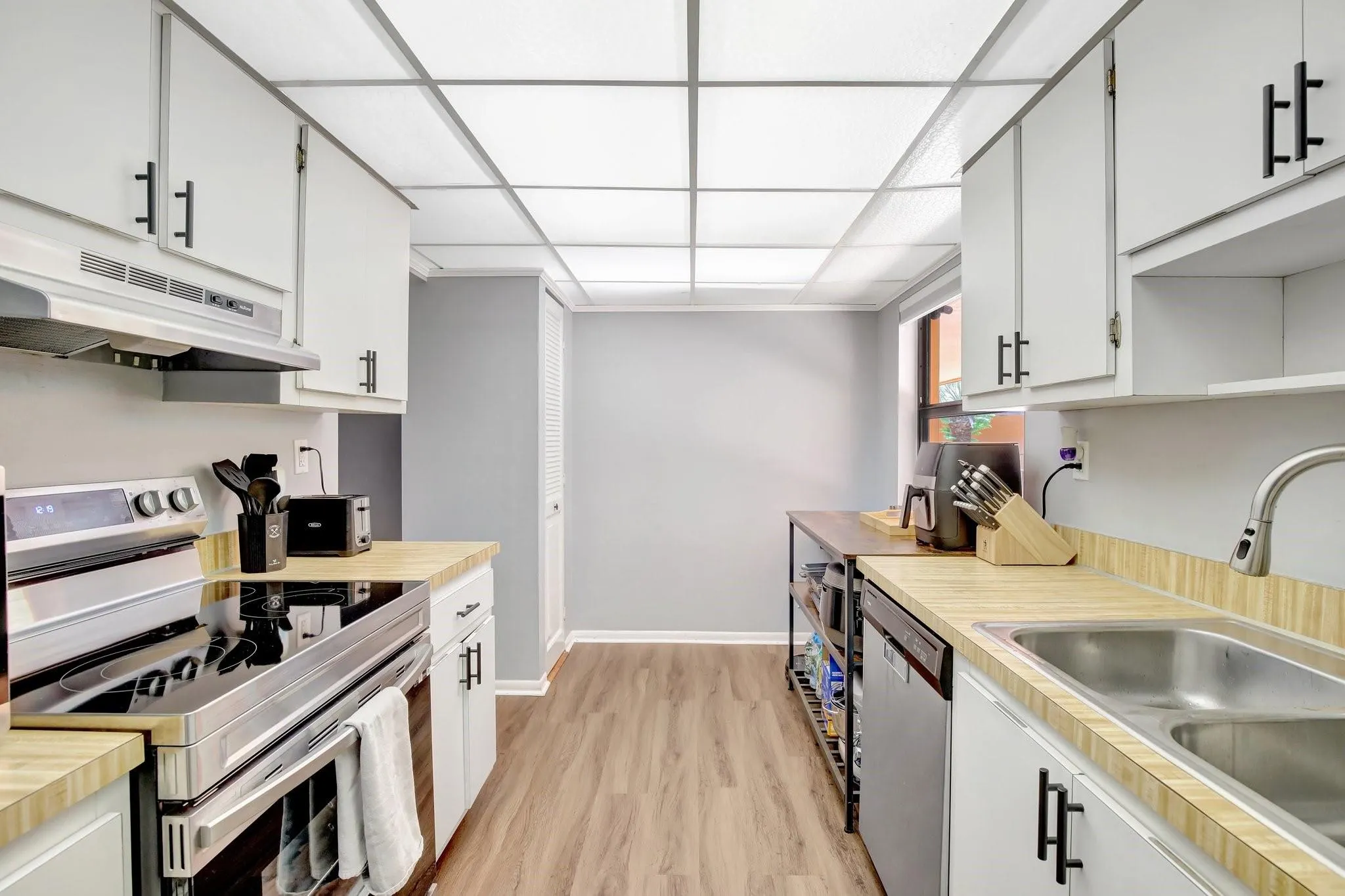 400 Commodore Dr, #313