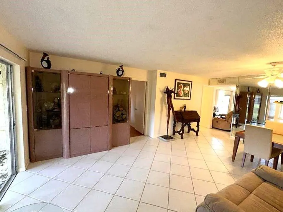 7490 NW 1st St, #102