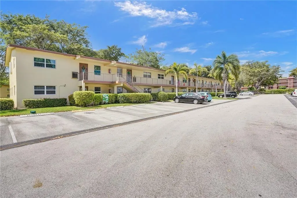7490 NW 1st St, #102