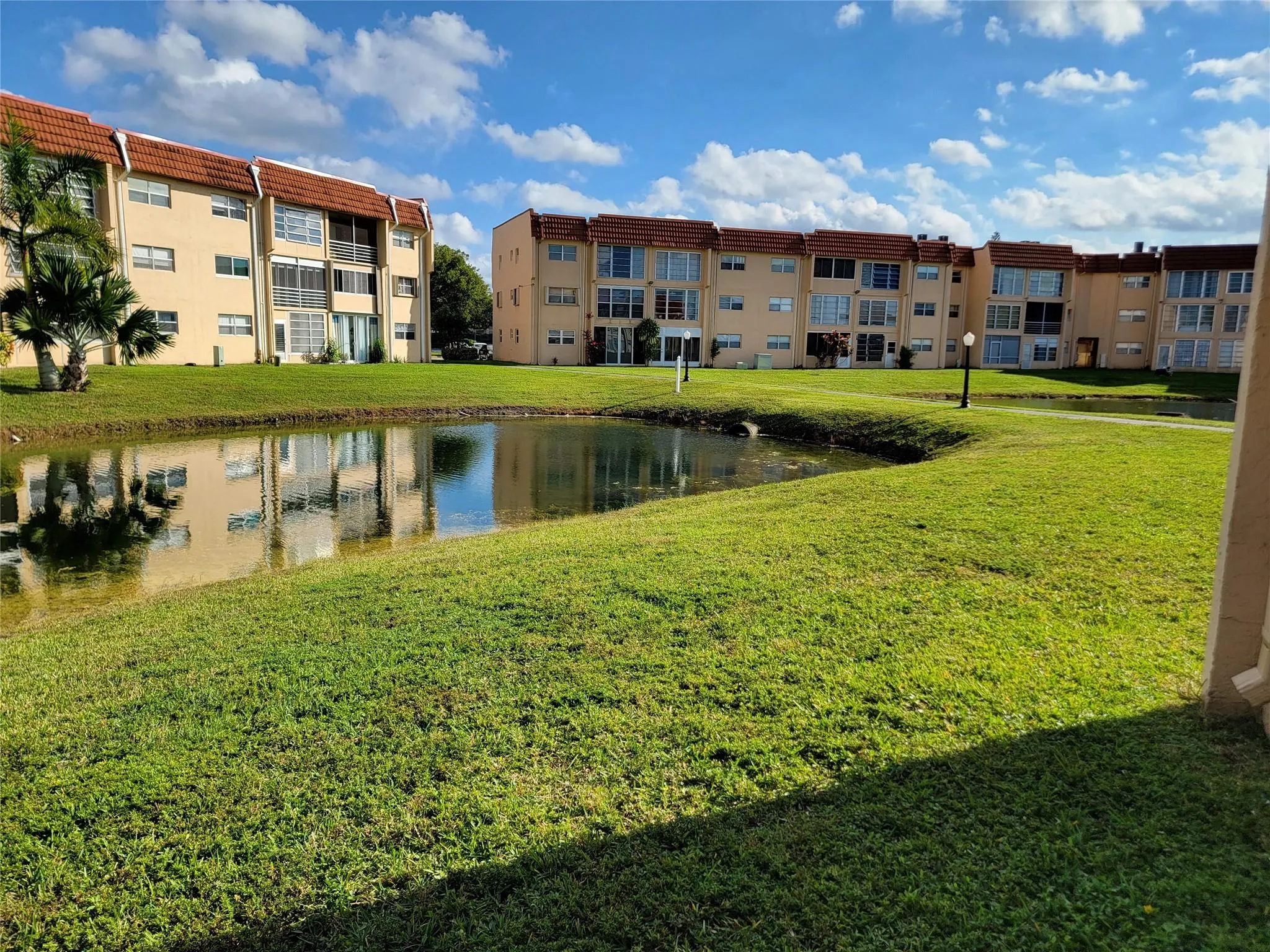 8950 Sunrise Lakes Blvd, #112