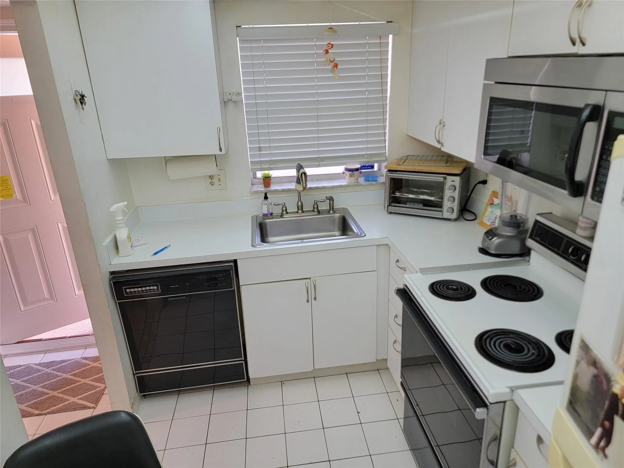 8950 Sunrise Lakes Blvd, #112