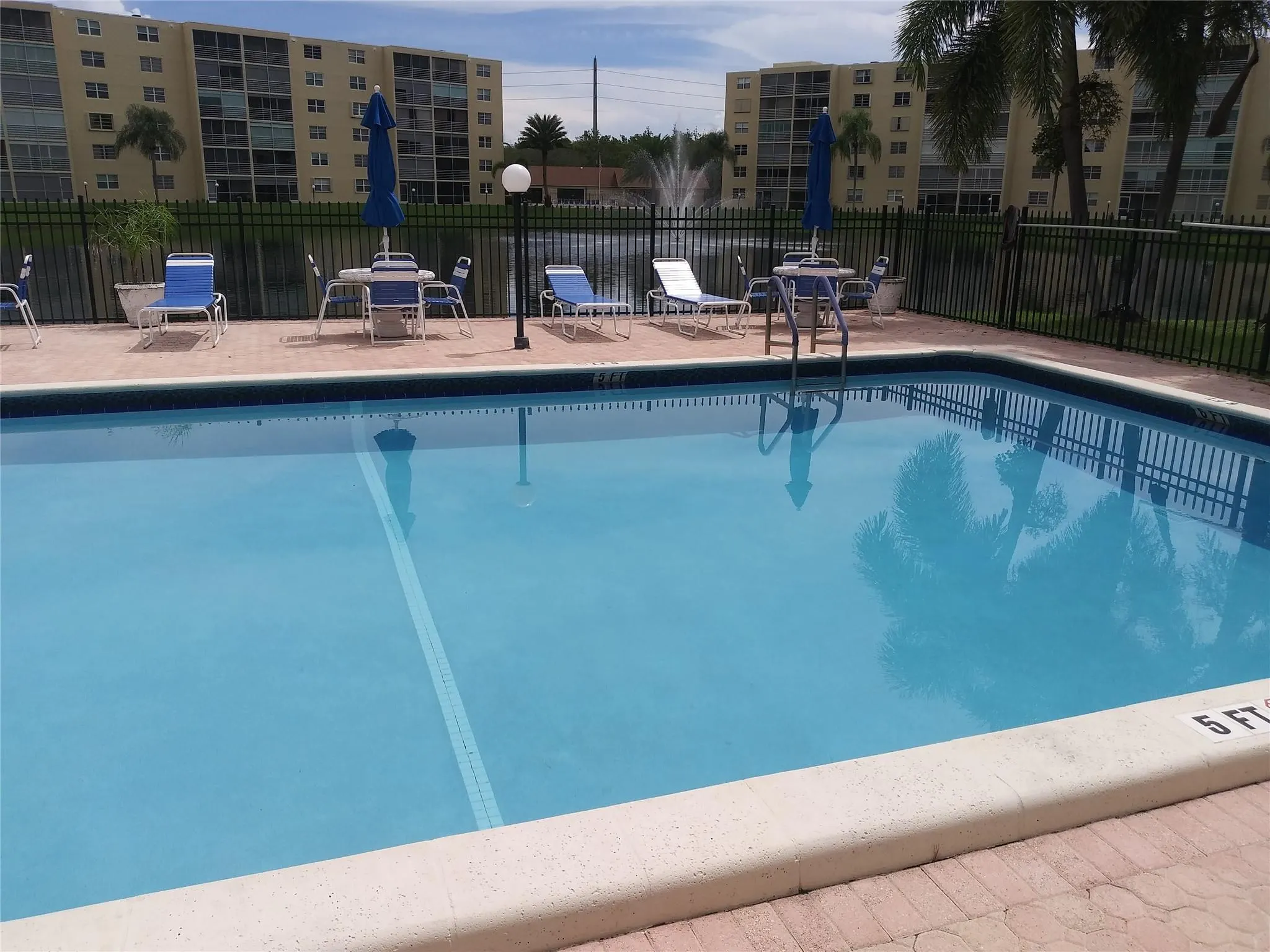 321 SE 3rd St, #306