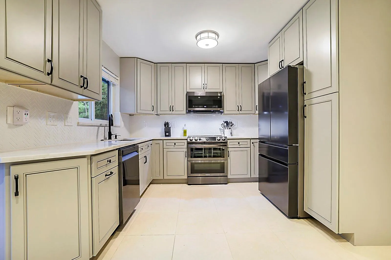 1701 SW 32nd Ct