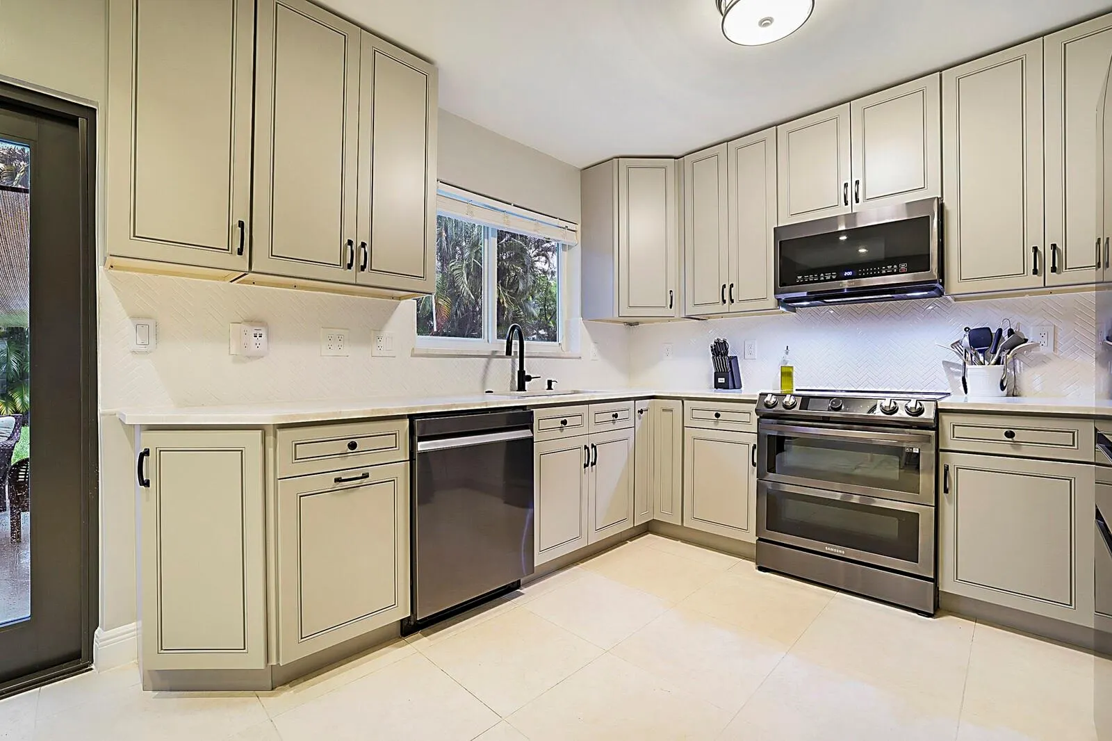 1701 SW 32nd Ct