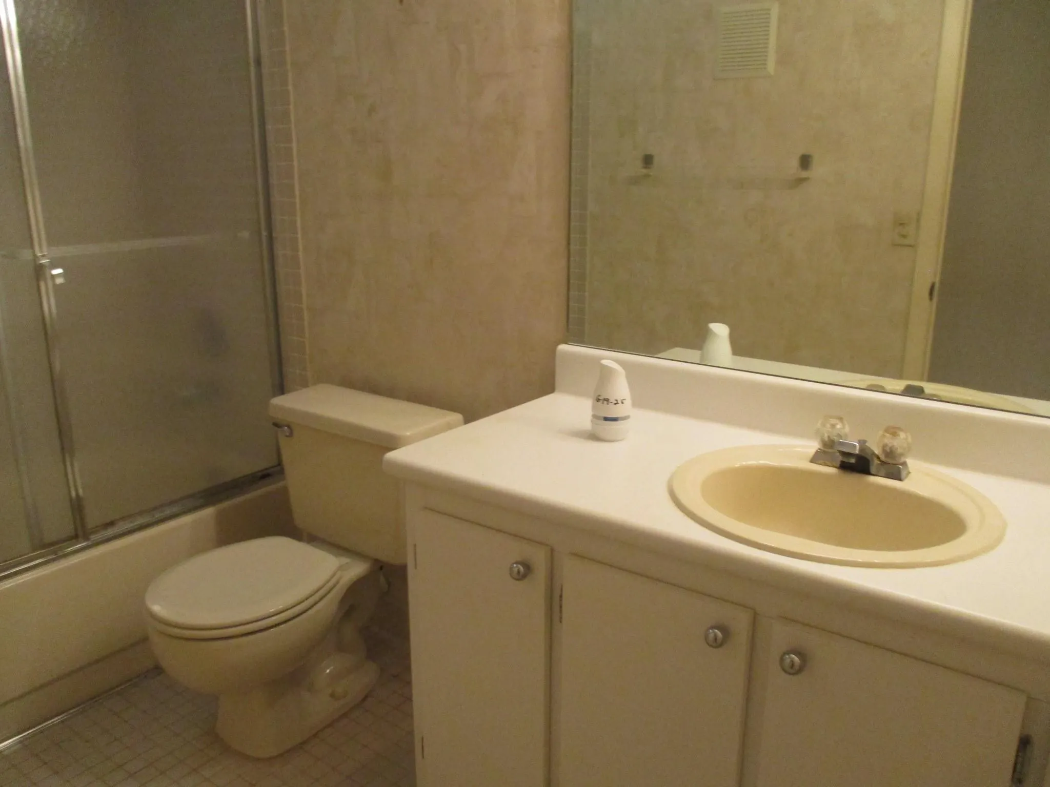 10753 W Clairmont Cir, #106