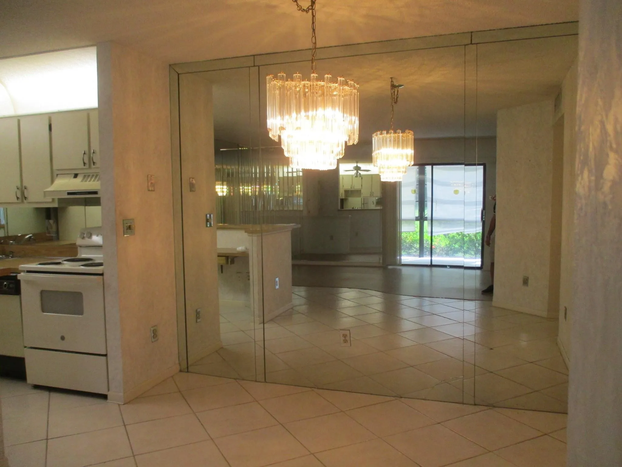 10753 W Clairmont Cir, #106