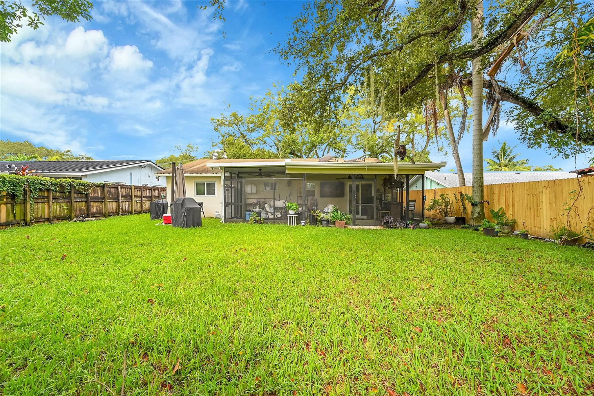 4540 SW 26th Ter