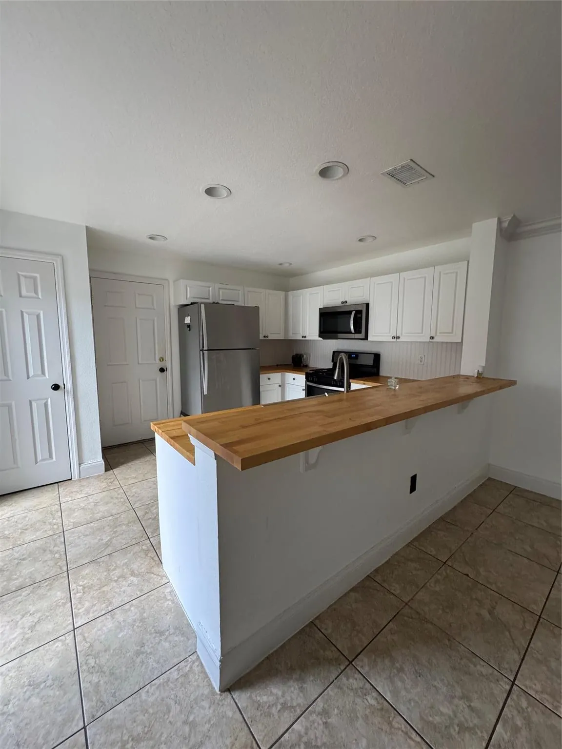 1733 Pointe West Way