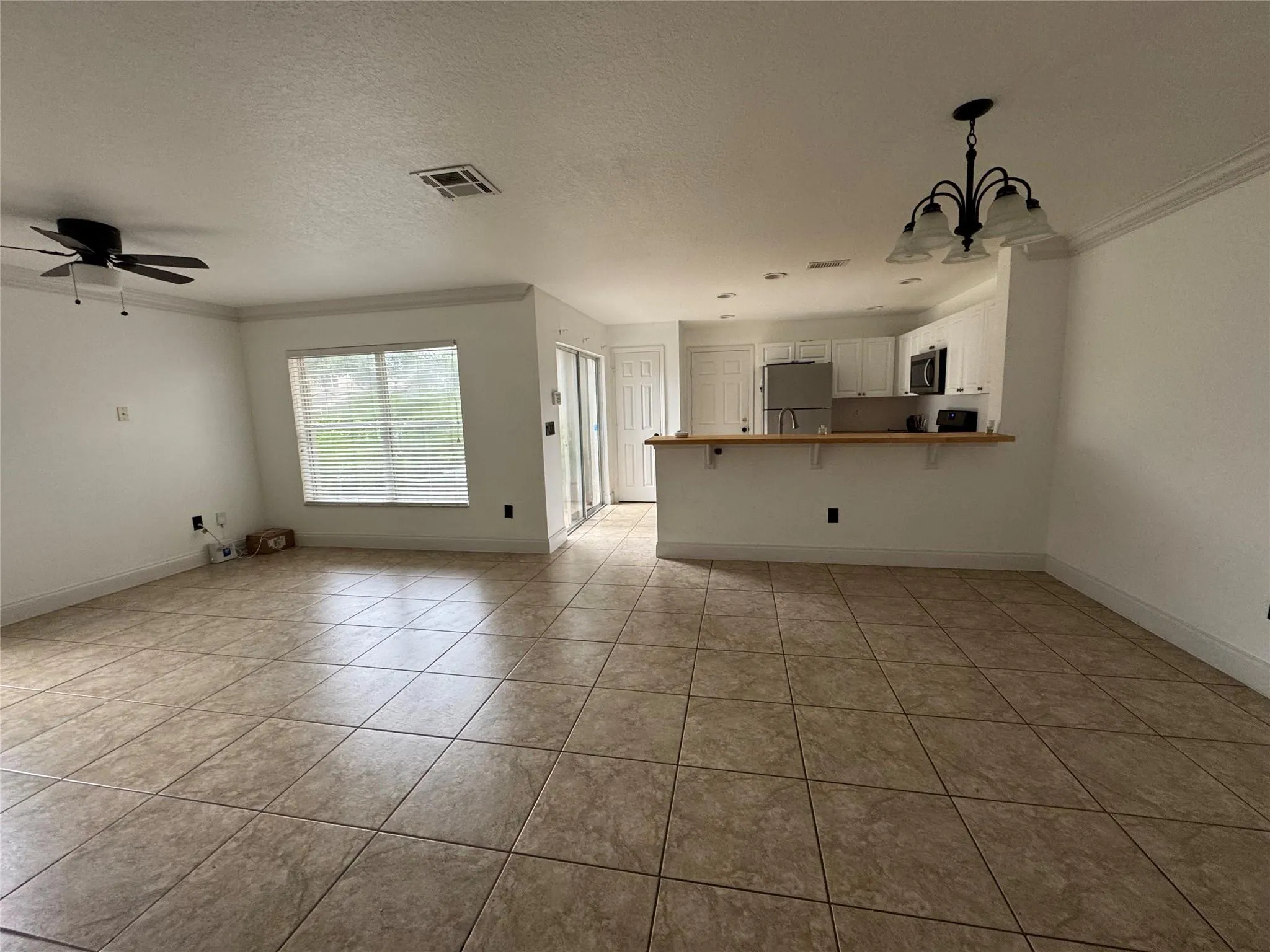1733 Pointe West Way