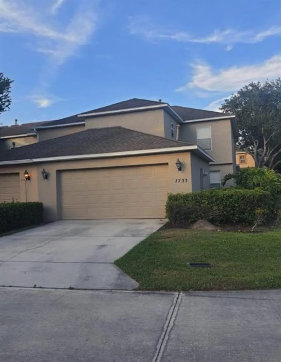 1733 Pointe West Way