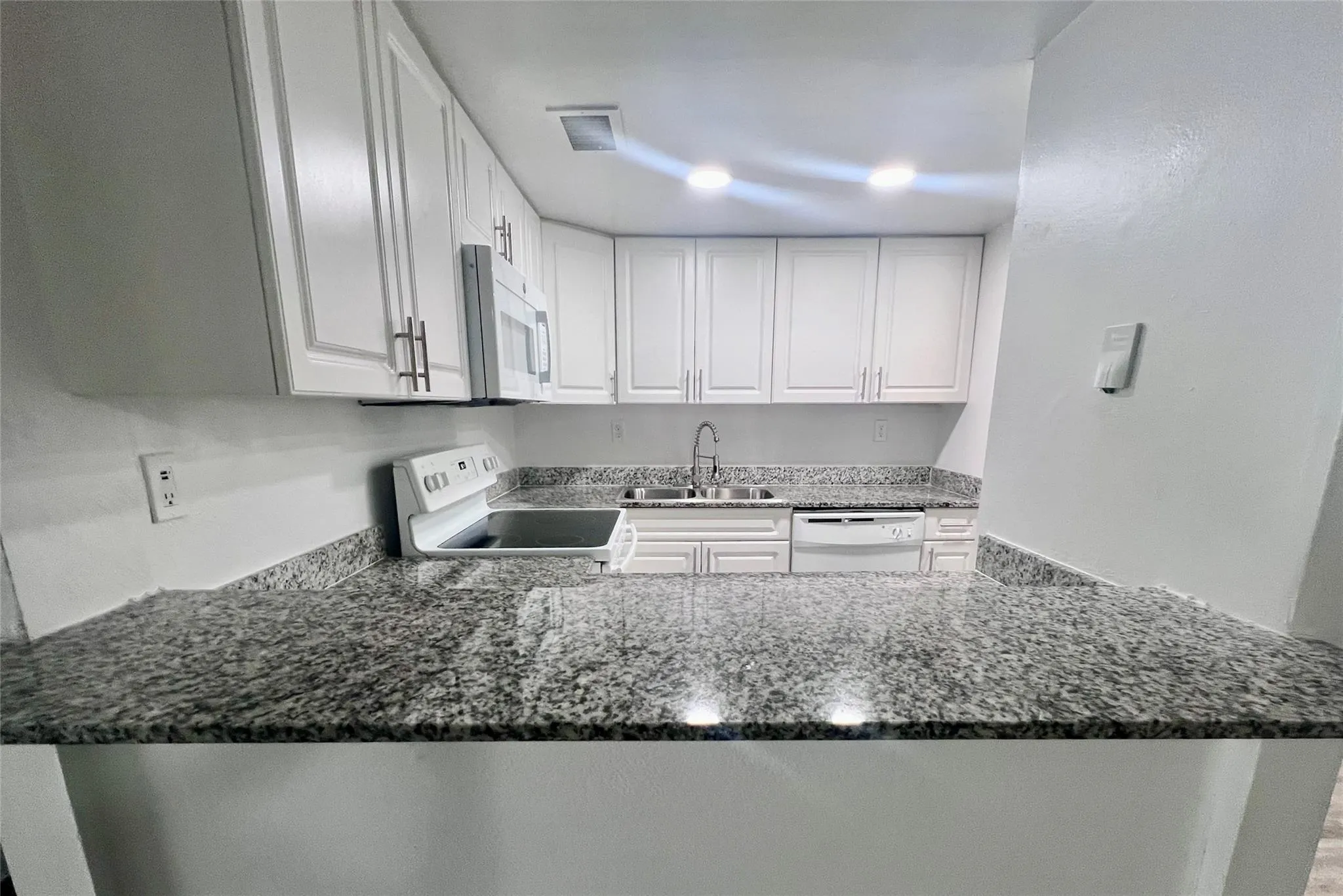 17350 NW 68th Ave, #400-207