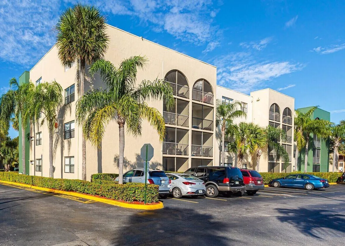 17350 NW 68th Ave, #300-301
