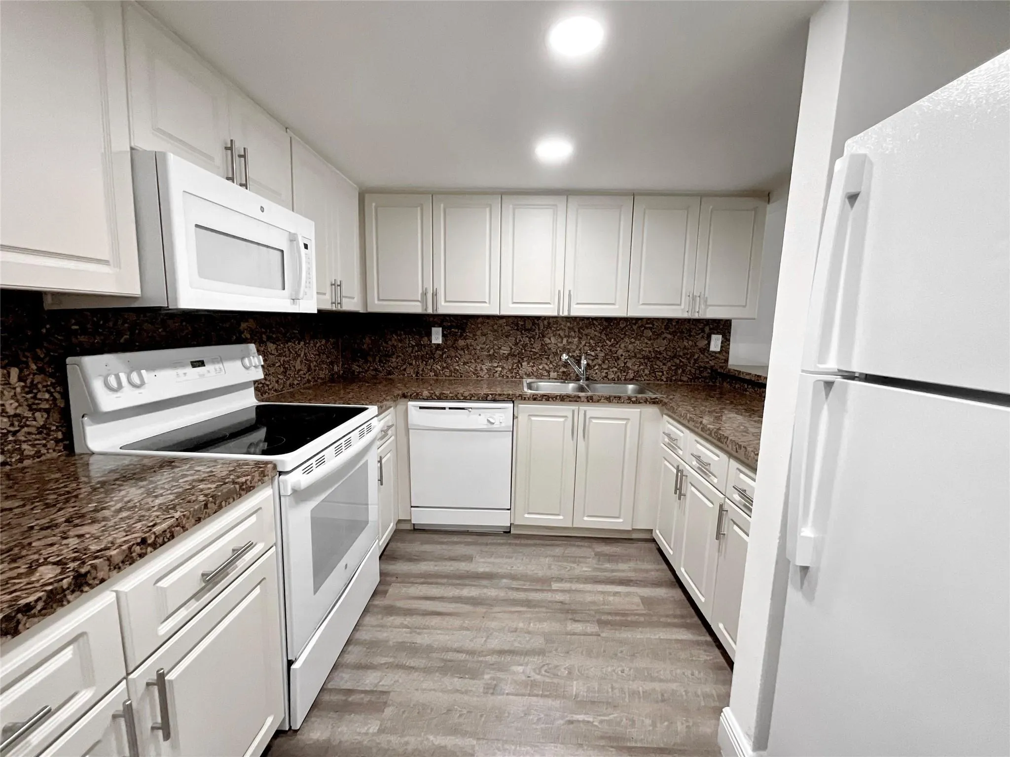 17350 NW 68th Ave, #300-301