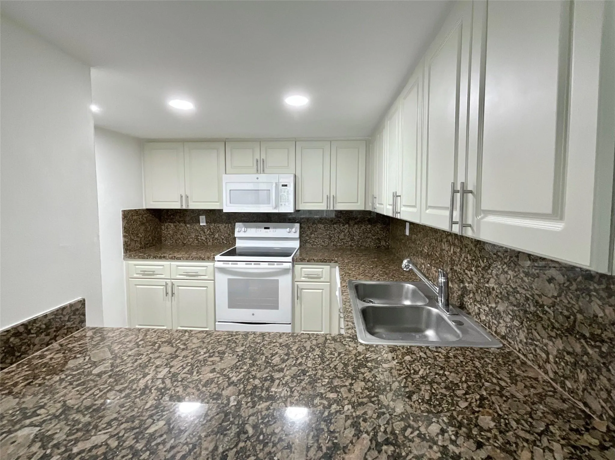 17350 NW 68th Ave, #300-301