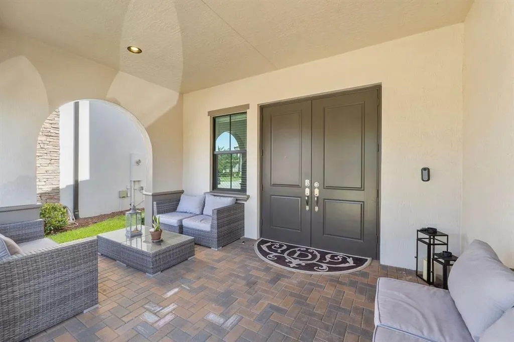 11133 Meridian Dr