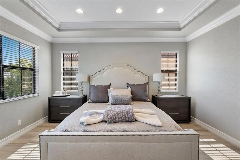 11133 Meridian Dr