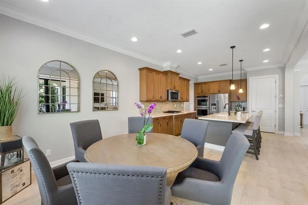 11133 Meridian Dr