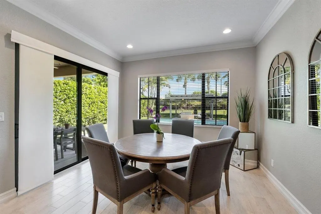 11133 Meridian Dr