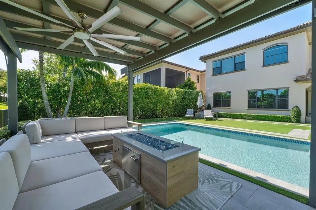 11133 Meridian Dr